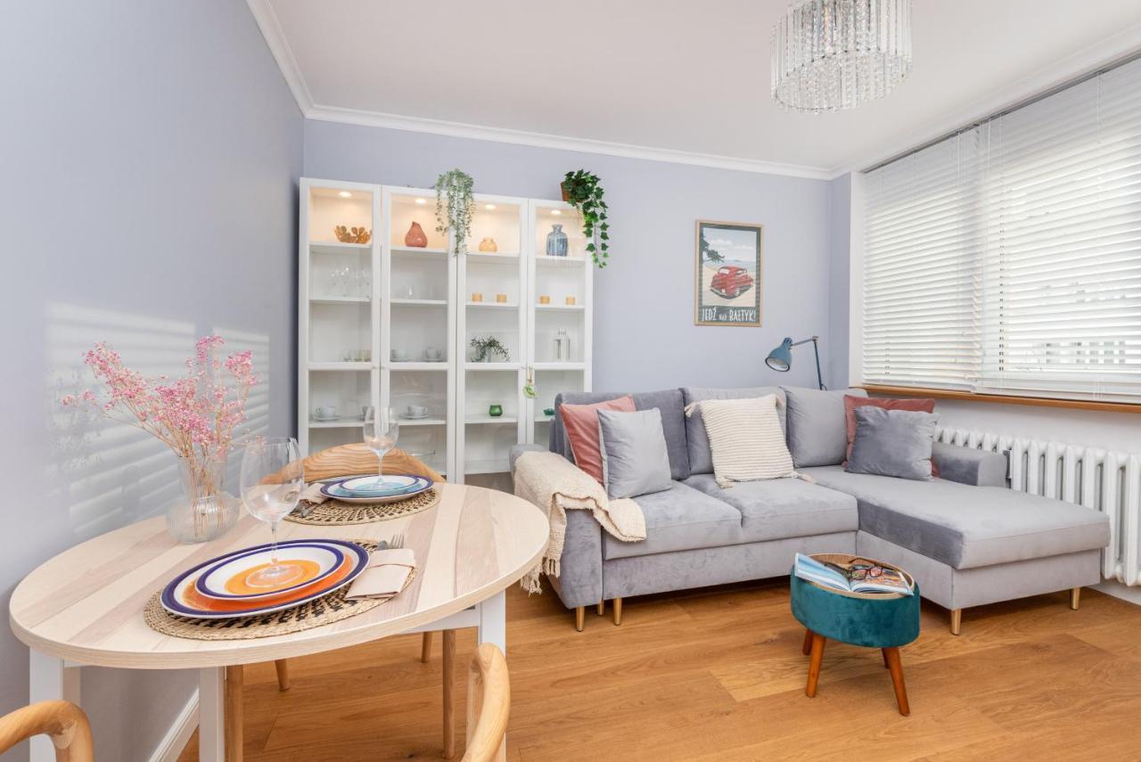 Cozy Pastel Two Bedroom Apartment In Central Gdynia By Noclegi Renters Экстерьер фото